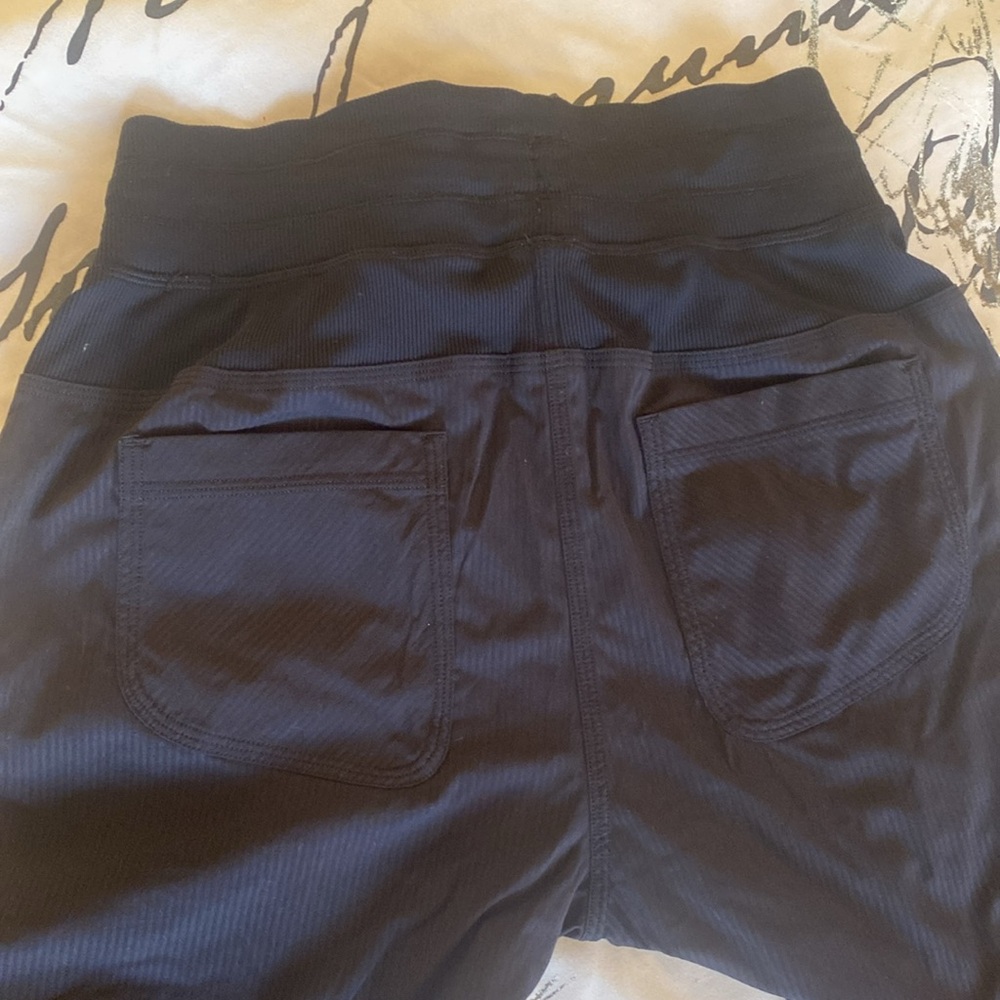 LULULEMON DANCE /Athletic Pants size 4 - Picture 5 of 7